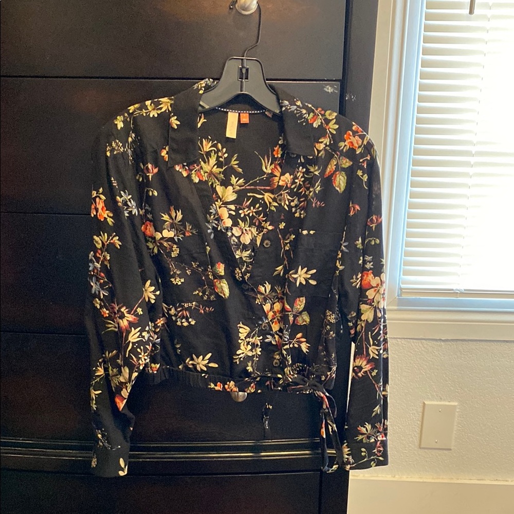 Pilcro Floral Black Women's Top